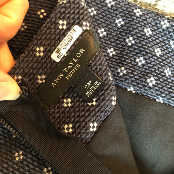 Ann Taylor Pencil Skirt - Picture 4 of 6